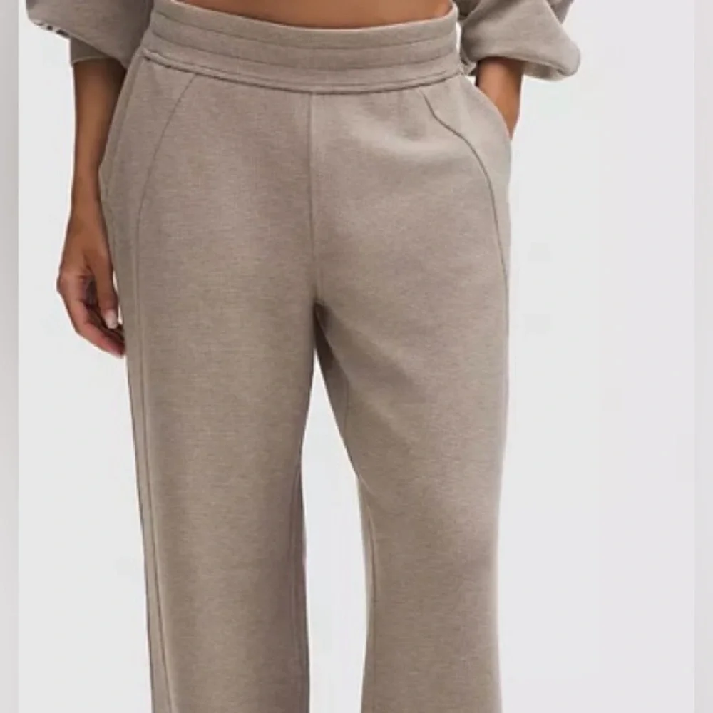 lululemon Scuba waffle Mid Rise Wide-Leg Pant & Jacket - Picture 11 of 16